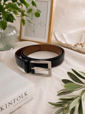 Jos. A. Banks Fine Italian Leather Black Belt with Silver Buckle. Size 40